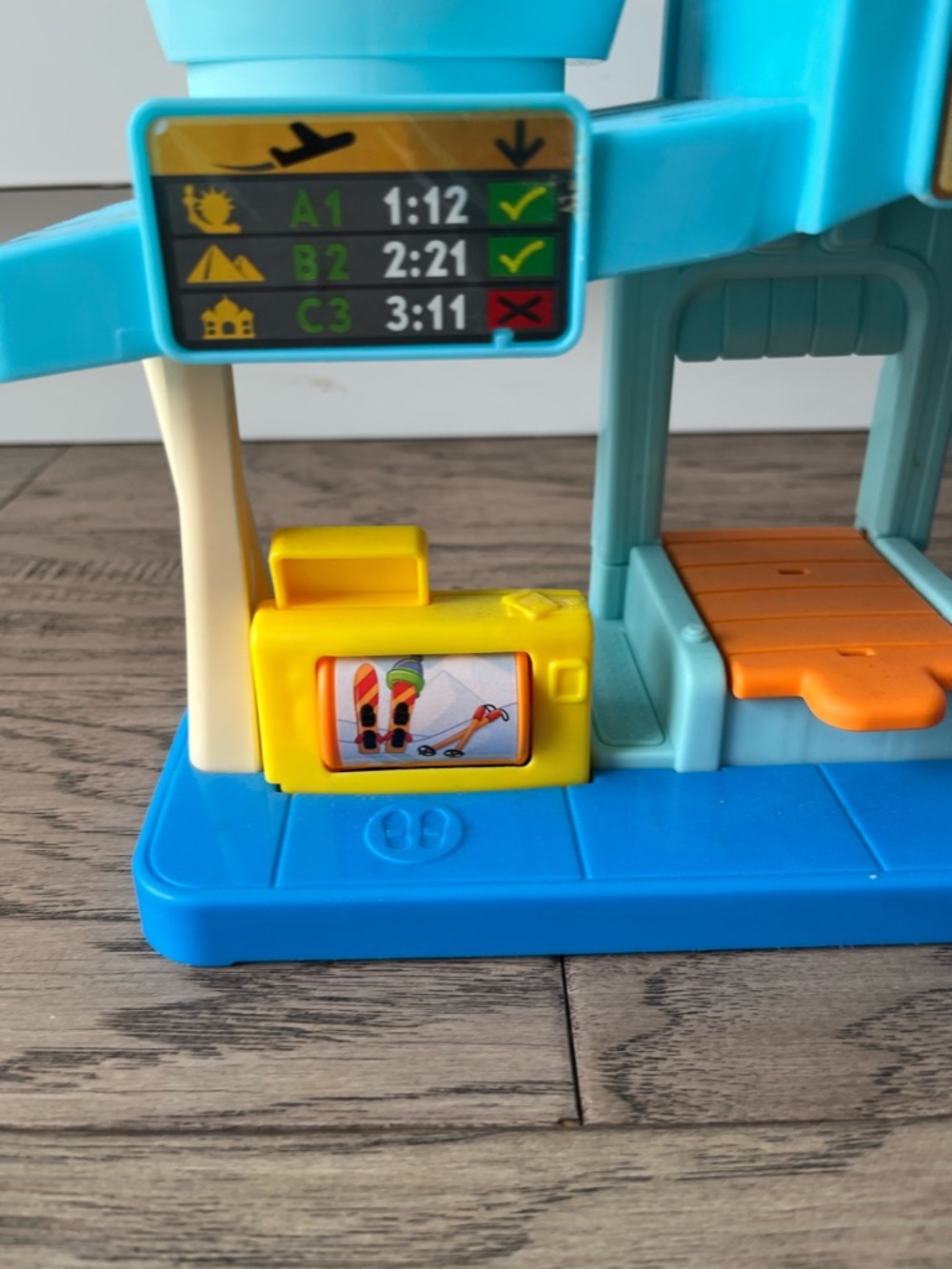 💘Fisher Price Airport Playset - Picture 4 of 7